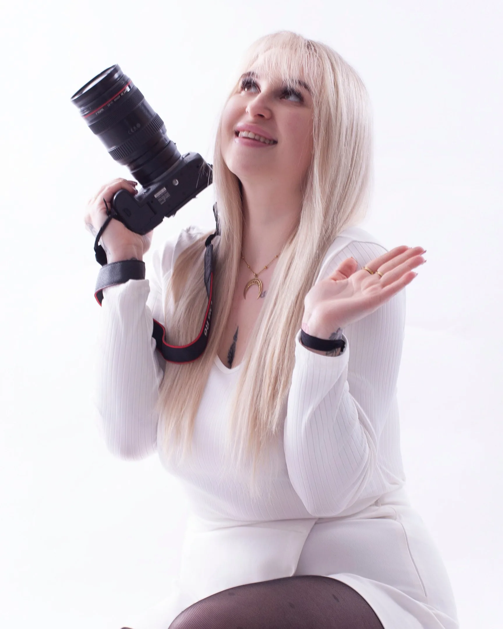 Daniela, photographer at Catch a Moment Studio in Aberdeen